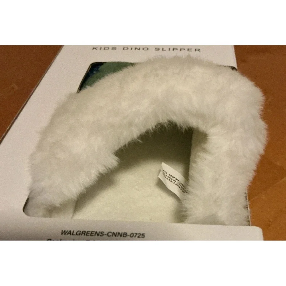 Festive Voice‎ Kids Dino Slippers, Green With Claws Size 11-12, New In Package
